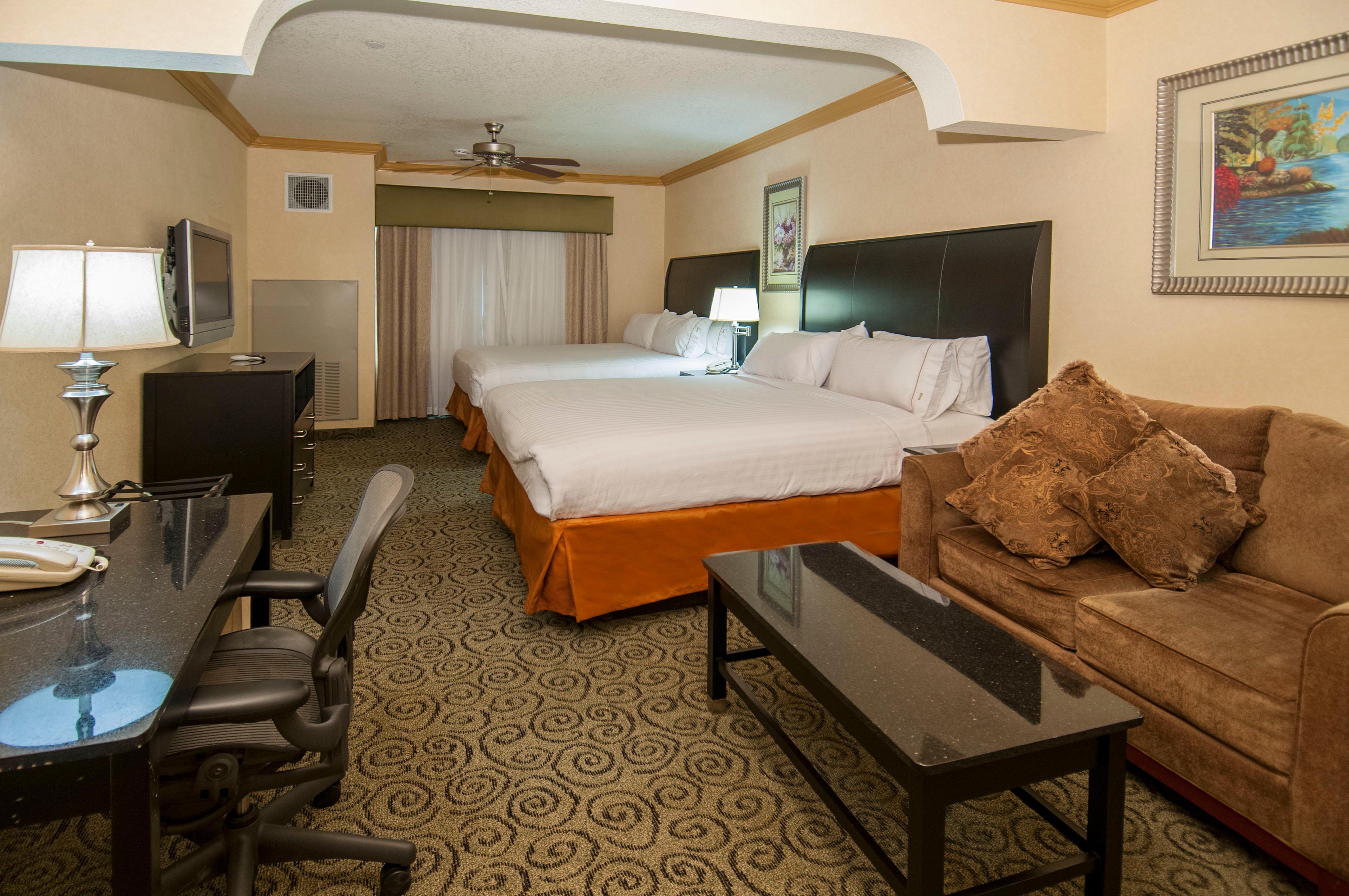 Holiday Inn Express & Suites Bakersfield Central By Ihg Exterior foto