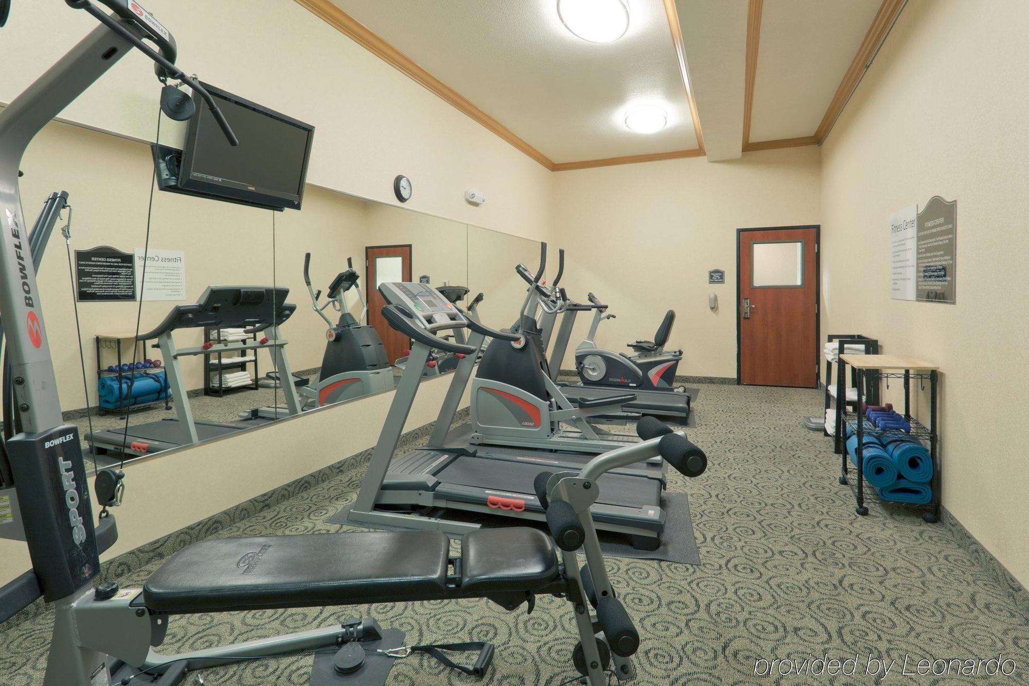 Holiday Inn Express & Suites Bakersfield Central By Ihg Facilidades foto